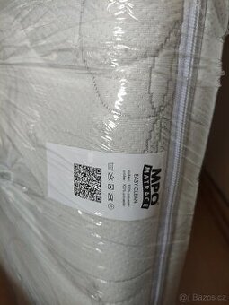 Matrace (nová) 60x120cm + 5x prostěradlo + mantinel