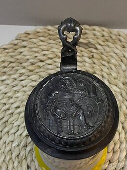 Porcelánový korbel Leander