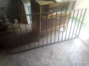 Zabradli k domu, balkonove, na terasu top stav