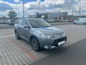 Mitsubishi Outlander 2.2 Di-D 132kw automat 7 míst