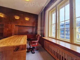 kancelář 30m2 zařízena 5. patro výtah ul Národní Praha 1