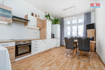 Prodej bytu 2+1, 79 m², Hradec Králové, ul. Buzulucká