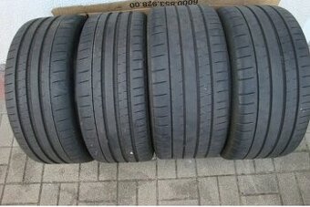 Letní pneu MICHELIN PILOT SUPER SPORT 245/30/20 a 265/30 20 - 1
