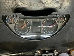 Budíky Audi A4 B6 B7