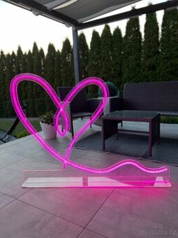 Designový neonový panel “Srdce”