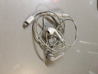 Apple drátová sluchátka - Lightning