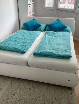 Bílá pravá kůže "Ruf - Betten" postel s úložným prostore