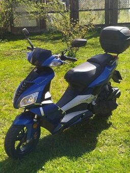 Skútr Capirelli Maximus 50 ccm - 1