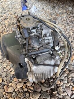 Motor Piaggio Hexagon 125 4T - 1