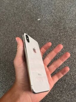 iPhone X