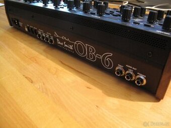 Moduly Dave Smith Instruments OB-6, jako nové