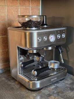 Pákový kávovar s mlýnem SENCOR SES 6010SS Espresso