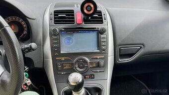 Toyota Auris 1,6 benzină 2010 rok 150 tisíc
