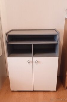 Přebalovací pult s podložkou