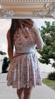 Closet květinové šaty s kapsami