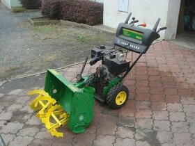 Sněhová fréza JOHN DEERE 826 D