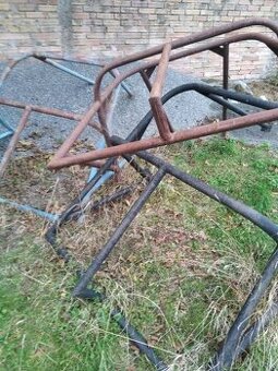 Prodám ochranný rám na ZETOR25A neo 25K-