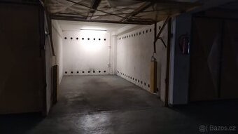 Garáž k pronájmu na Olšanském nám, Praha 3 - 1