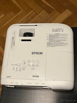Projektor Epson EB-FH52