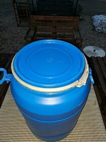Plastové sudy 80 l