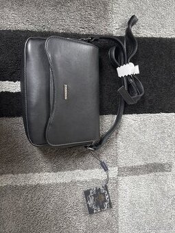 Nádherná černá kabelka