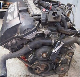 Kompletní motor BMW E39 E36 2.5i M52B25 97r