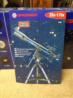 Hvězdářský dalekohled.
