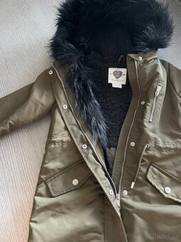 Teplá dětská bunda s kožíškem F&F 8-9let