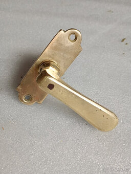 Okenní kličky,půlolivky MOSAZ zlatá,1920