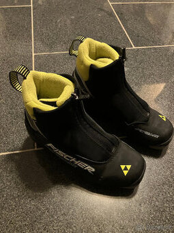 Běžkařské boty Fischer vel. 34, dětské boty na běžky