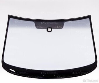 Nové čelní okno škoda Superb se senzorem