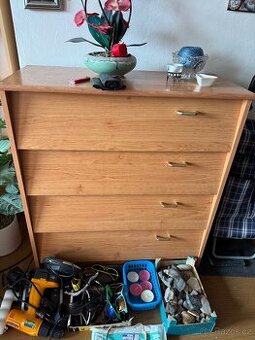 Komoda, skříňka s výklopnými dvířky