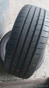 Prodám 2 x letní pneu Goodyear 215/45/18