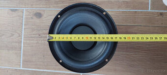 Prodám Subwooferový reproduktor JVC 140 Wattů 30-200Hz