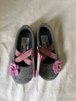 Nové dětské bačkůrky velikost 20