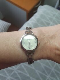 dámské jemné stříbrné hodinky