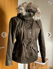 Zimní khaki bunda - parka H&M