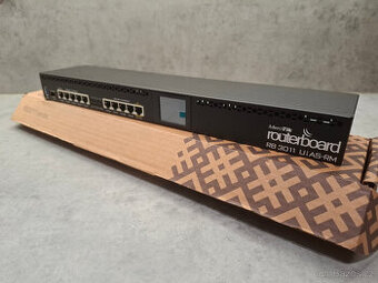 Router Mikrotik RB3011UiAS-RM