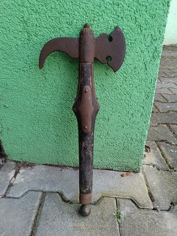 hasičská sekera