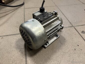 Elektromotor SPORK T63C6 M01DR500