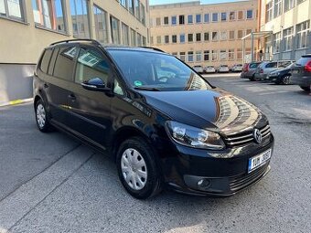 Volkswagen touran 1.6tdi, ČR ,SERV,NEHAVAROVÁNO.