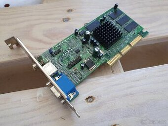 Ati Radeon 7000 - 64MB (rok 2001)