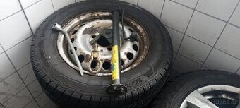 Hever,rezerva,klic na kola MB VITO 638+predni kapota