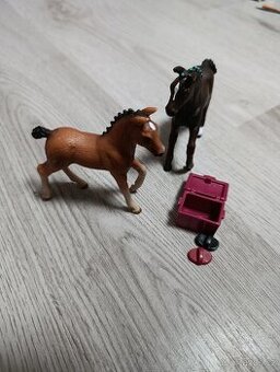 Hříbata Schleich