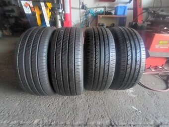 4xletni pneu 215/50/17.Michelin.Goodrige.