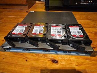 NAS QNAP TS-469U