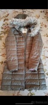 Dámský zimní kabát-bunda značky Tommy Hilfiger
