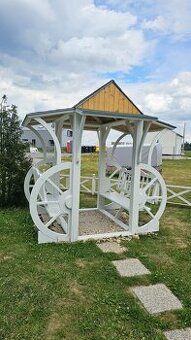 Pergola z posezenim