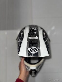 PRODÁM MX HELMU THH HELMETS