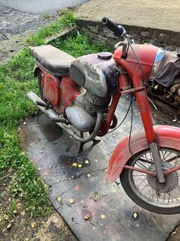 Jawa panelka 559